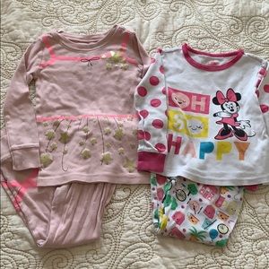 2 pairs girls pajamas